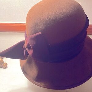 Cappelli wool bucket approximately size 8 in chocolate excellent condition